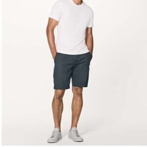 Lululemon 9" Commission Shorts Warpstreme Performance Chino in Gray Men's 31 W